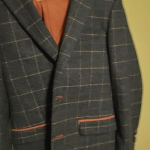 Isaac Mizrahi Warm 3pcs Suit - Boys Size 7